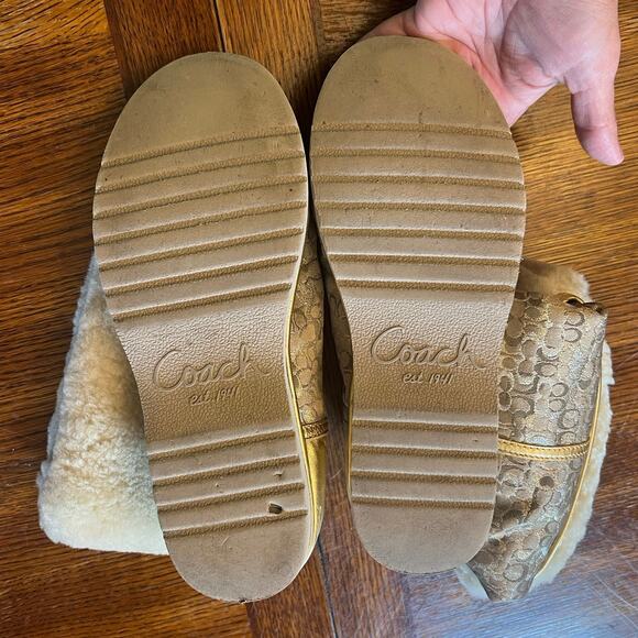 COACH Nikole Shearling Boots 8 Gold Signature Logo Winter Furry UGG Style - Picture 8 of 16